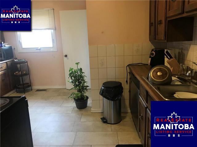 Property 1247 Chancellor Dr img1