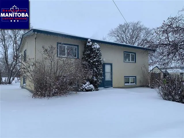 93 Vandale St