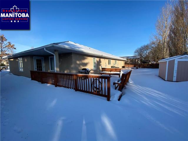 Property 616 Mcdonald Bay img1