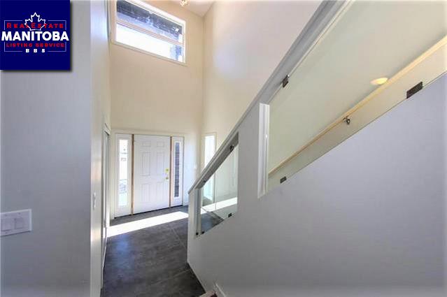 Property 520 Glenway Ave img1