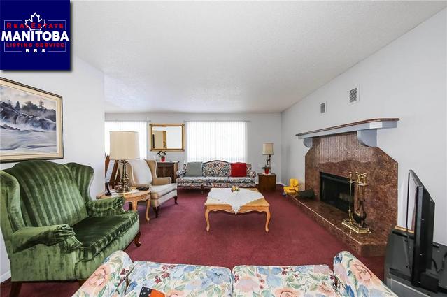 Property 1032 Chancellor Dr img1