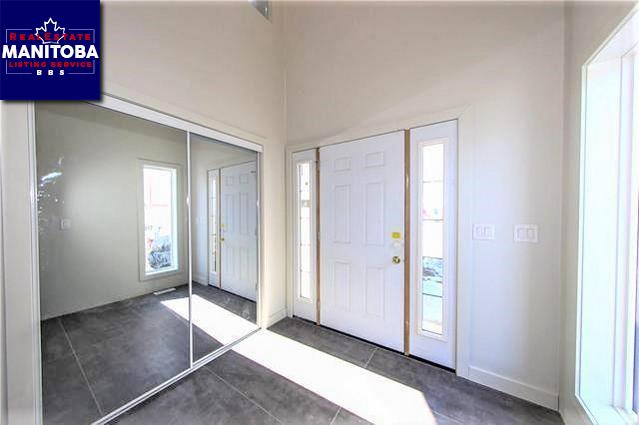 Property 30 Malwa Cove img1