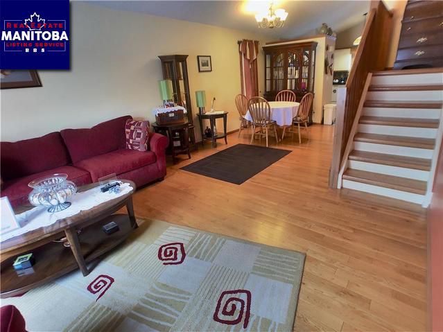 Property 35 Howard Kendel Pl img1