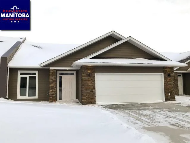 13 18 Fairway Dr, Morden