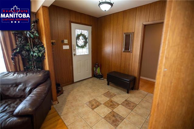 Property 46 Kimwood Bay img1