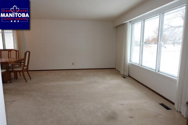 Property 66 Manren Cr img1