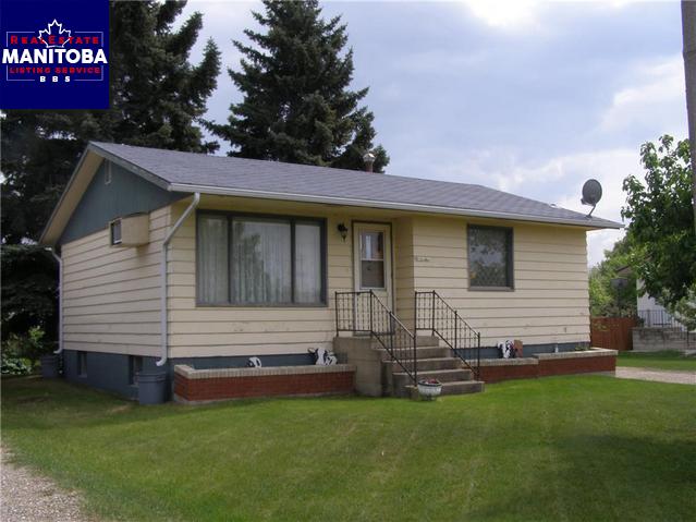 Property 546 Nelson St E img1