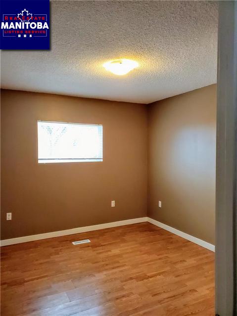 Property 651 Burrows Ave img1