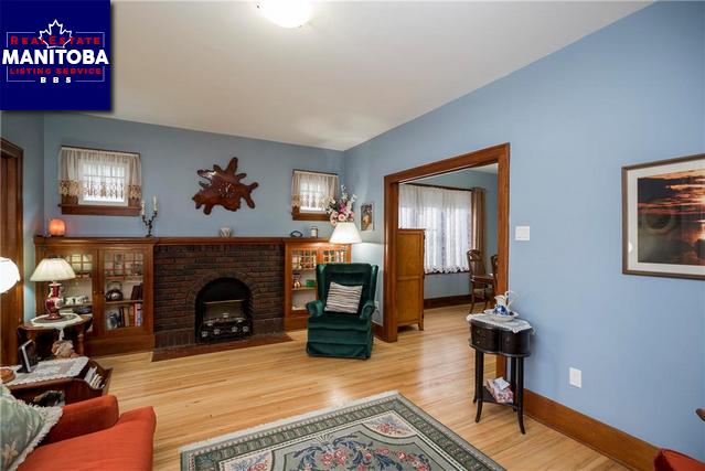 Property 336 Burrows Ave img1