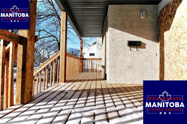 Property 365 Manitoba Ave img1
