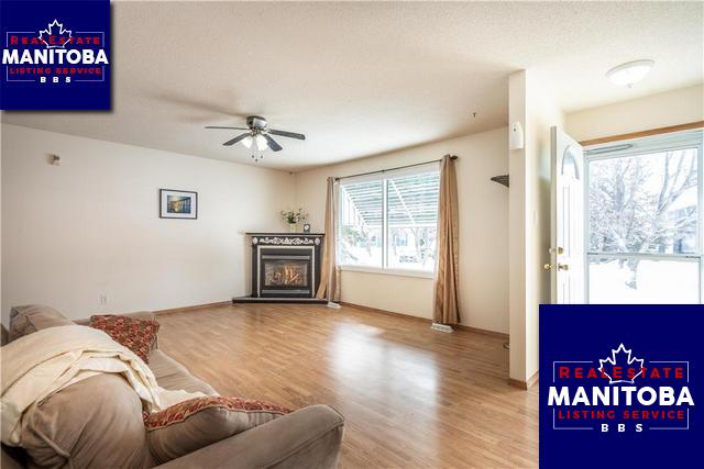 Property 51 Roberts Cr img1