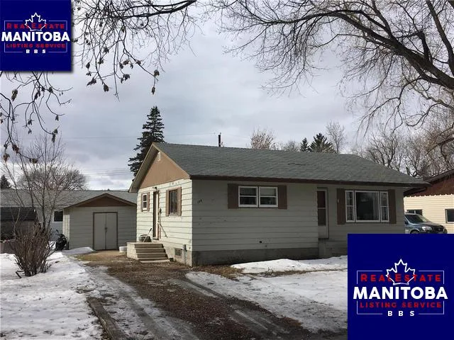 114 4 Th St, Winkler