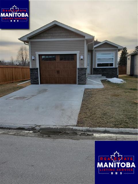 Property 14 Bristol Dr Main image