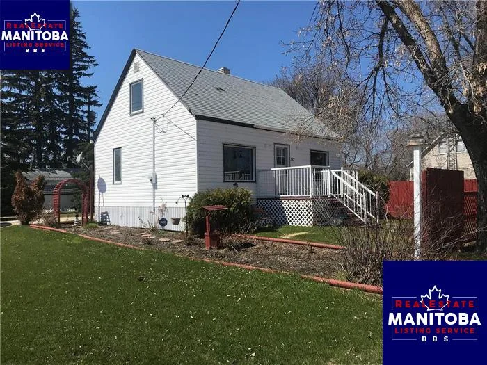 512 Main St