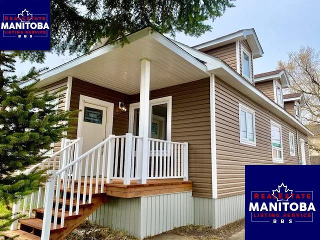 228 Raglan St W