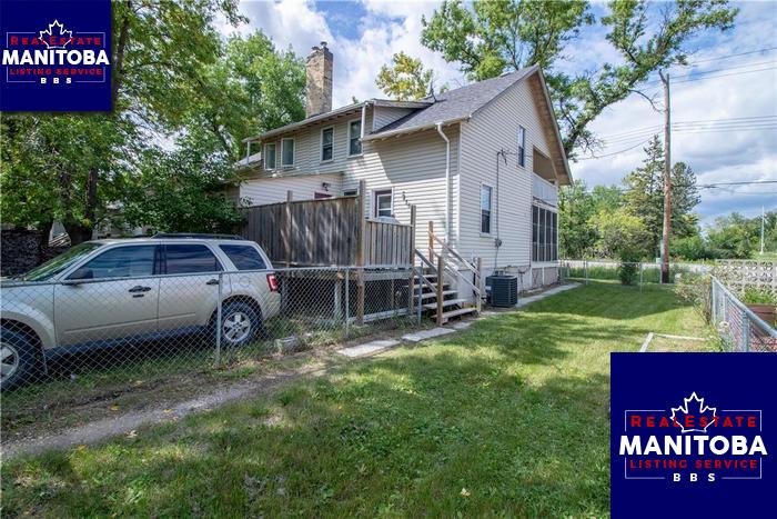 Property 2456 Mcgillivray Blvd img1