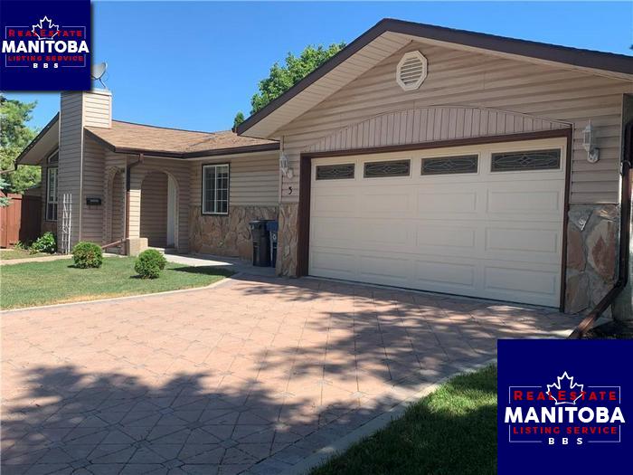 Property 3 Harewood Cl Main image