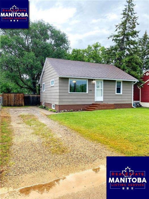 275 Queen St E, Virden, Manitoba, R0M2C0, Canada Manitoba House