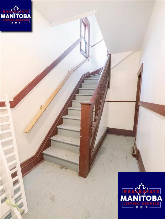 Property 739 Selkirk Ave img1