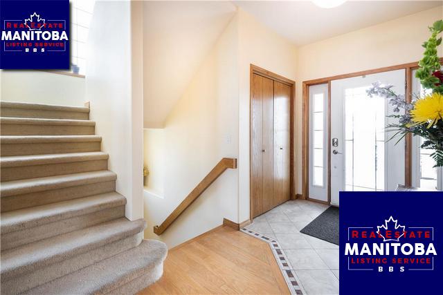 Property 8969 Roblin Boulevard img1