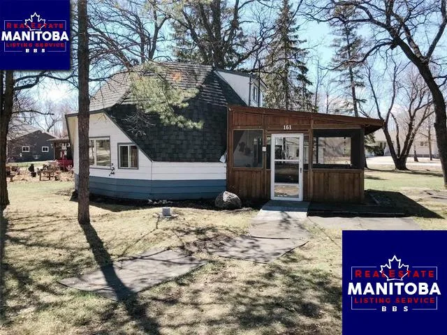 161 Campbell Avenue W, Dauphin