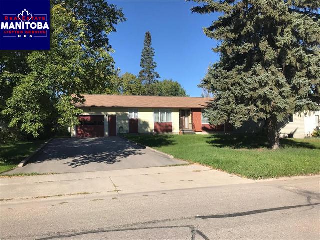 Property 252 5th Street S img1