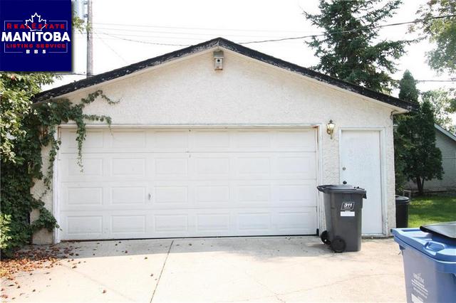 Property 79 Tudor Crescent img1