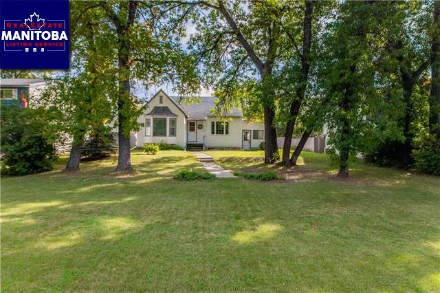 51 4th Avenue, Gimli