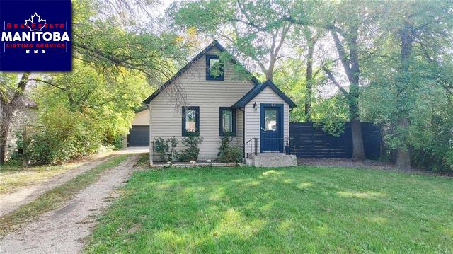 Property 121 10th Street img1