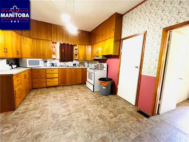 Property 32 Summit Street img1