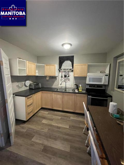 Property 564 Alexander Avenue N img1