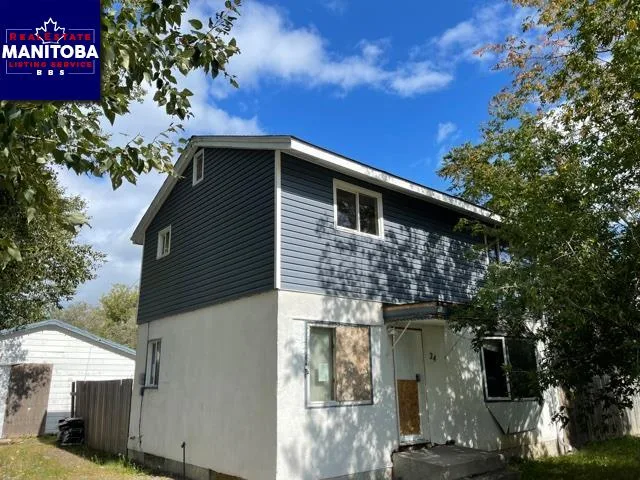 24 Hickory Avenue, Thompson