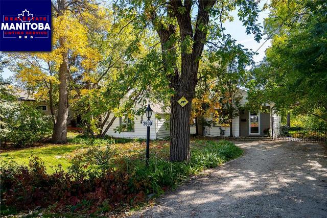 Property 2600 Assiniboine Crescent Main image