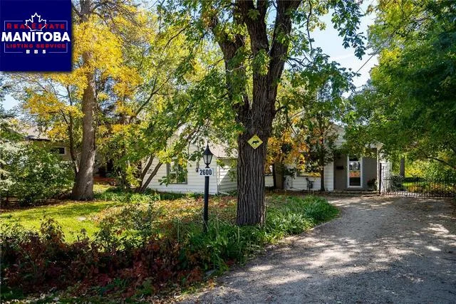 2600 Assiniboine Crescent, Winnipeg