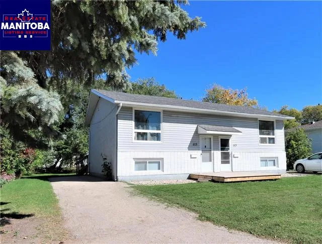 613 615 Strathnaver Avenue, Selkirk