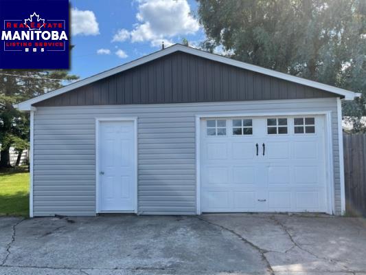 Property 71 Riverside Drive img1