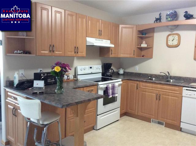 Property 608 Mcdonald Bay img1