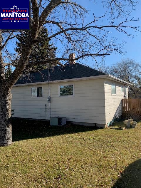 Property 527 5th Street img1