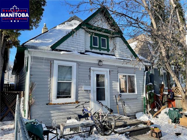 Property 326 Simcoe Street img1