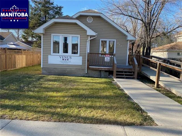 462 First Avenue, Neepawa