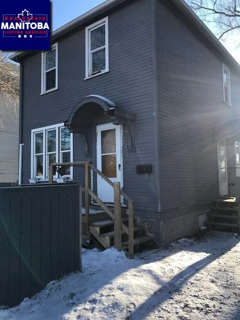 264 Selkirk Avenue