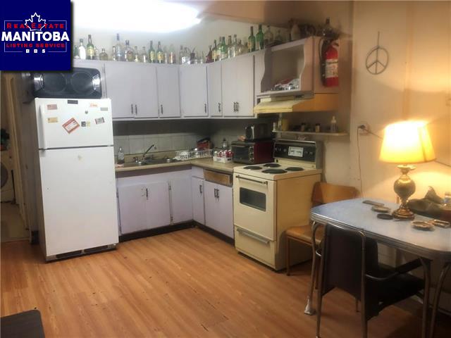 Property 390 Burrows Avenue img1