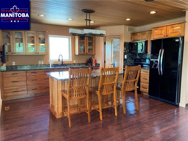 Property 239 Lakefront Road img1