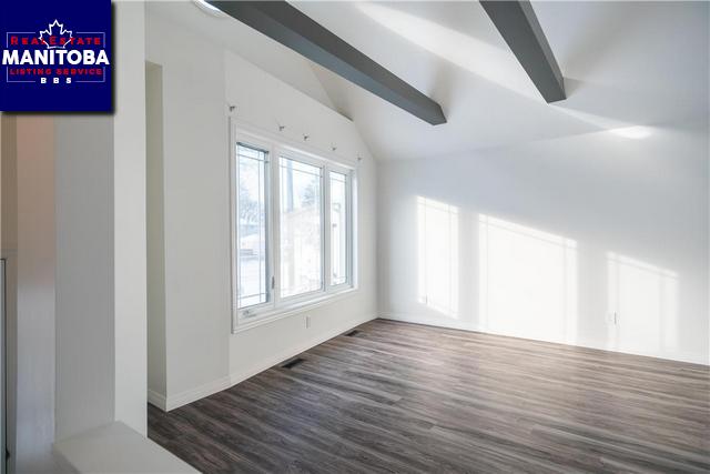 Property 989 College Avenue img1