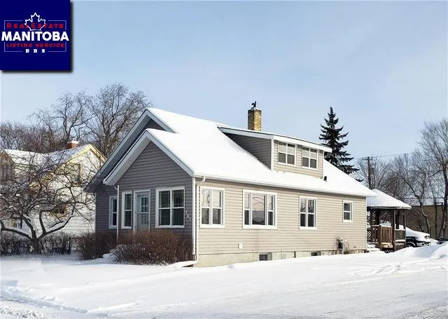 283 Elm Avenue, Steinbach