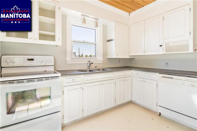 Property 283 Elm Avenue img1