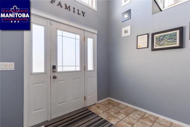 Property 14 Marshall Place img1