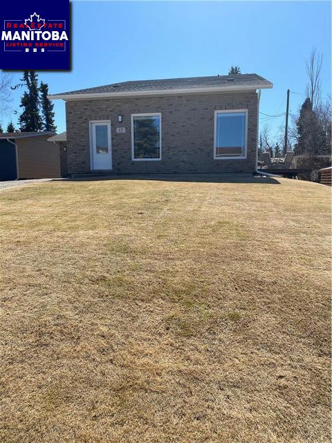 Property 17 Hemlock Drive img1