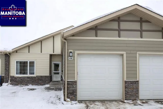 4 90 Sandrington Drive