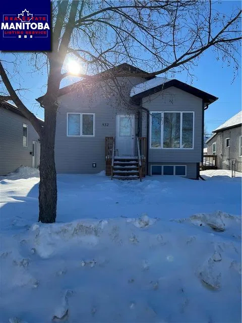 932 Aberdeen Avenue, Winnipeg